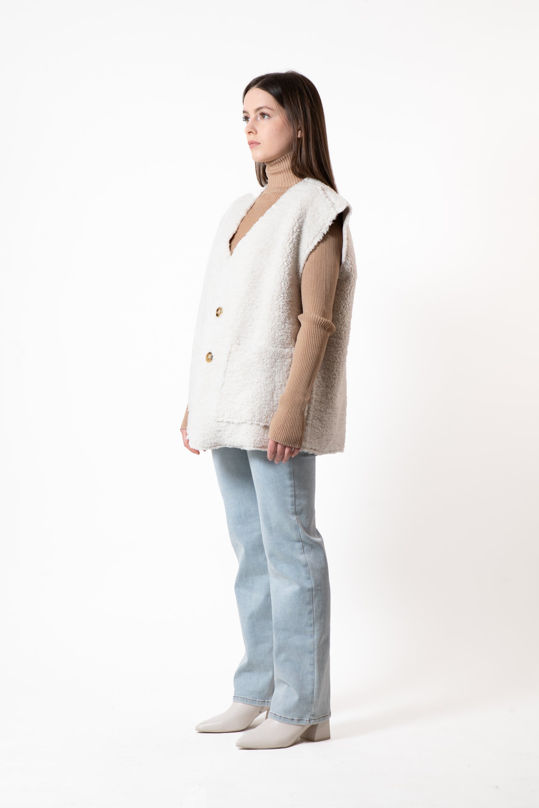 Beige Double Pocket Vest Teddy Coat – Noonchi Made